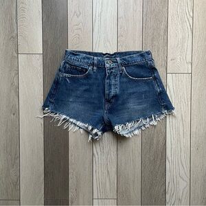 Levi’s High Rise Frayed Hem Women Shorts